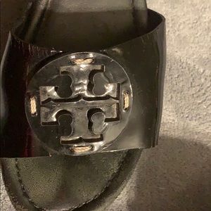 Tory burch black wedge size 8.5